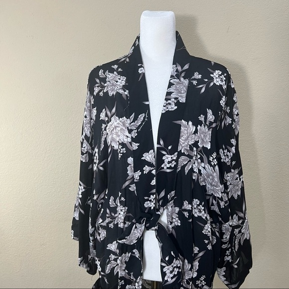 SPIRITUAL GANGSTER Kimono Womens OS Black Floral Open Tie Front Cover Up Boho - Picture 5 of 12